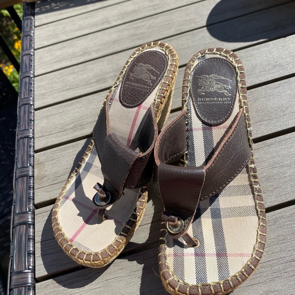 🔥 EUC!! Womens Burberry heeled Espadrilles! US size 5, EU 35. Pristine!🔥 - Picture 2 of 12